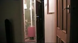 Езавел се прецака на ...