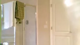Тя го остави порно с ...