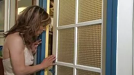 Лий Кроу, Масаж, Зад ...