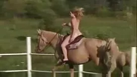 - гореща йога треньо ...