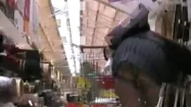 Порно жена с две кот ...